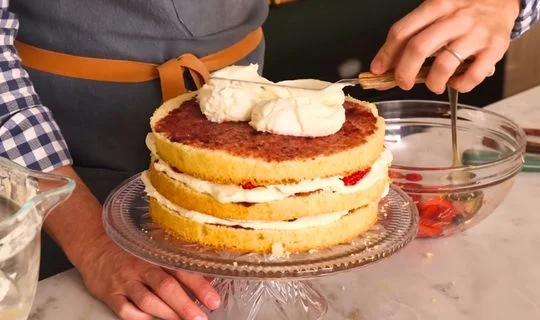 Make the Chantilly Mascarpone Frosting