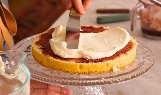 Prepare the Berry Filling and Jam Soak