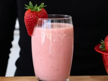 Enjoy this Wawa Strawberry Banana Smoothie